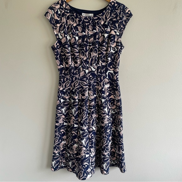 Robbie Bee Dresses & Skirts - Robbie Bee Floral Navy and Pink Dress Size Small